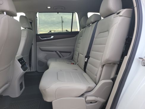 New 2026 Volkswagen Atlas SEL image 12