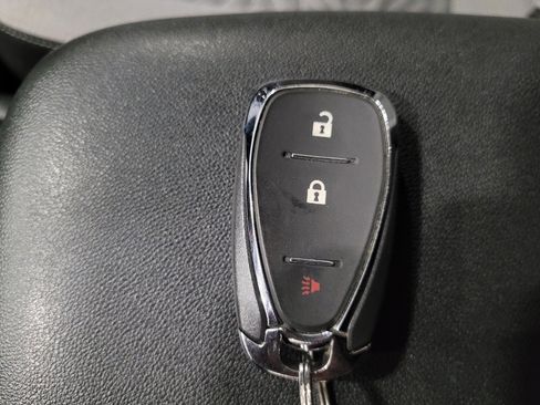 Used 2022 Chevrolet Equinox LT image 32