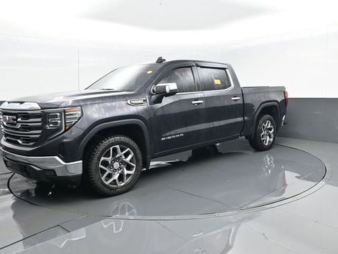 Used 2022 GMC Sierra 1500 SLT AWD/4WD image 1