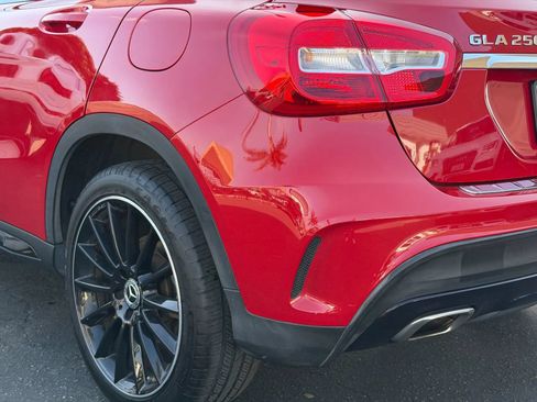 Used 2018 Mercedes-Benz GLA 250 4MATIC image 26