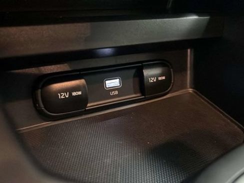 Used 2025 Kia Soul LX FWD image 23
