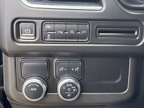 Used 2021 GMC Yukon XL SLT image 25