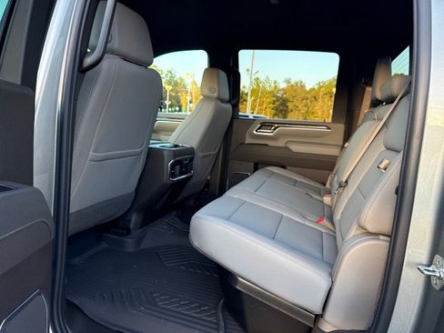 New 2026 Chevrolet Silverado 2500 LTZ w/ LTZ Premium Package AWD/4WD image 17