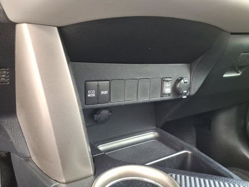 Used 2015 Toyota RAV4 XLE image 22