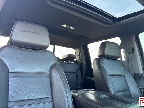 Used 2021 GMC Sierra 3500 Denali w/ Denali Ultimate Package image 18