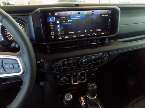 Certified 2024 Jeep Wrangler Unlimited Sahara AWD/4WD image 14