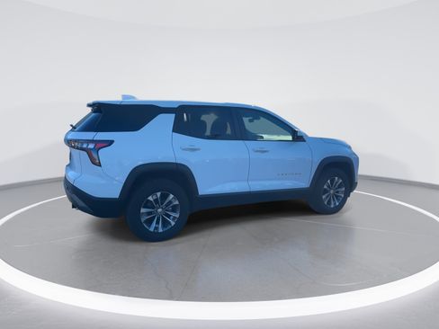 Certified 2025 Chevrolet Equinox LT image 9