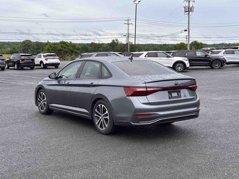 Used 2025 Volkswagen Jetta Sport FWD image 7