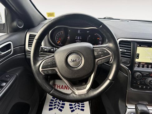 Used 2018 Jeep Grand Cherokee Limited image 17