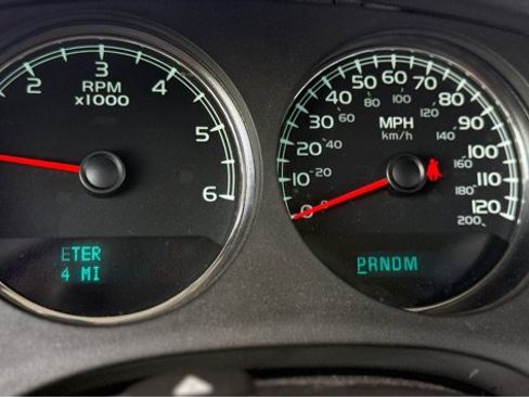 Used 2011 Chevrolet Suburban LT w/ Texas Edition RWD image 12
