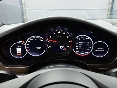Certified 2022 Porsche Panamera 4 AWD/4WD image 18
