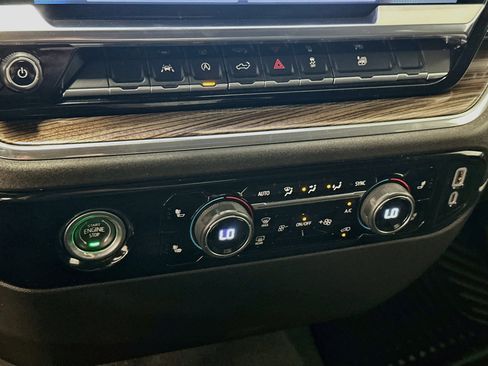 Used 2024 Chevrolet Silverado 1500 LT AWD/4WD image 24
