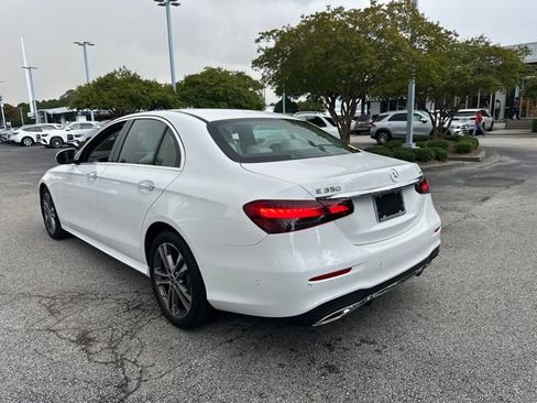 Used 2023 Mercedes-Benz E 350 4MATIC Sedan image 4