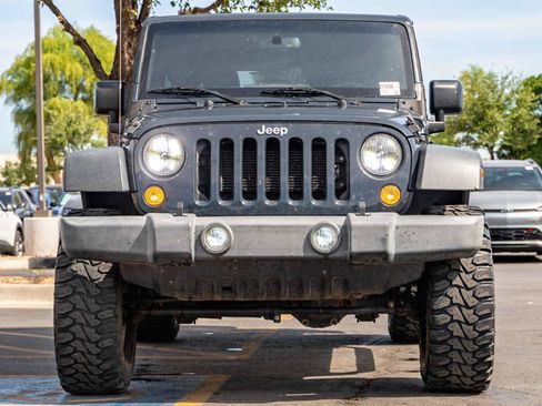 Used 2017 Jeep Wrangler Unlimited Sport w/ Quick Order Package 24S AWD/4WD image 4