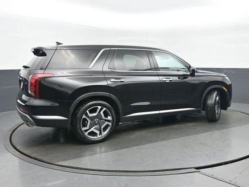 Used 2025 Hyundai Palisade Limited image 3