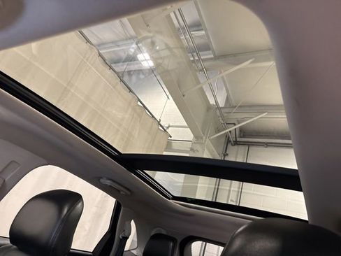 Used 2018 Ford Edge Titanium w/ Canadian Touring Package AWD/4WD image 19