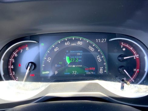 Used 2025 Toyota RAV4 XLE FWD image 25