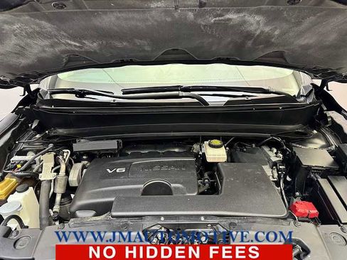 Used 2019 Nissan Pathfinder SL image 10