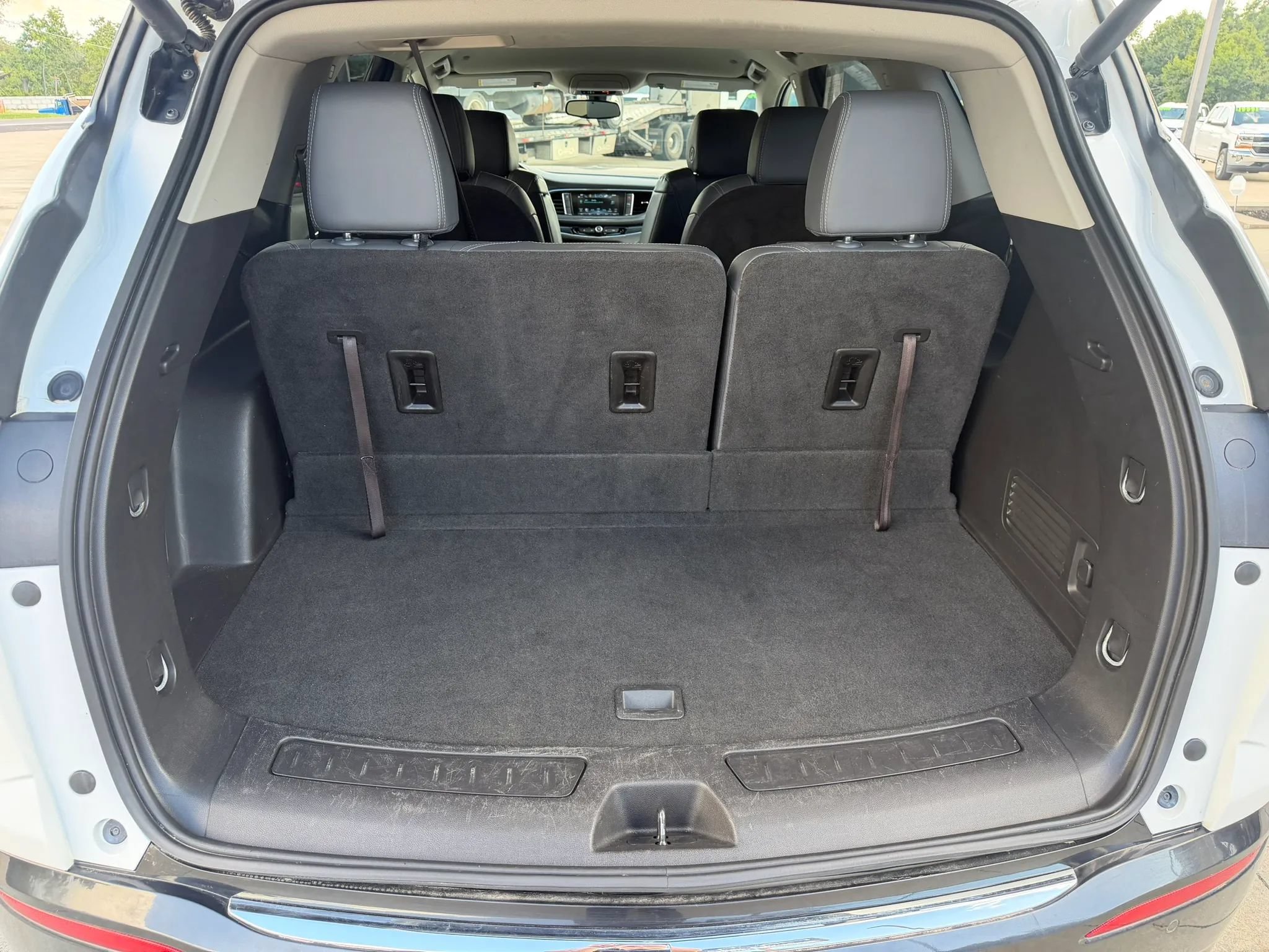 Used 2019 Buick Enclave Essence FWD image 41