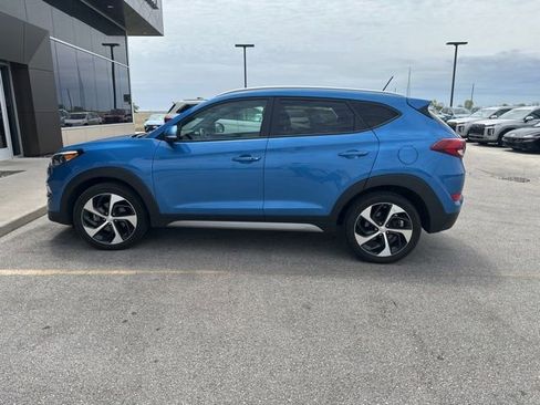 Used 2017 Hyundai Tucson Sport w/ Cargo Package FWD image 6