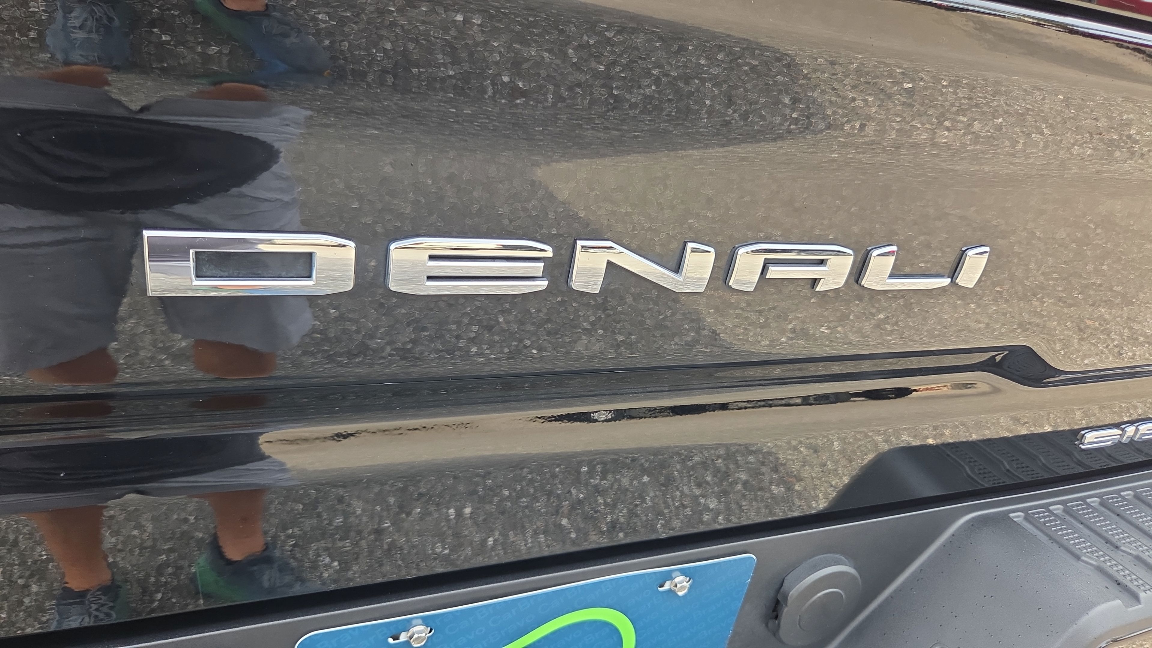 Certified 2025 GMC Sierra 2500 Denali w/ Technology Package AWD/4WD image 18