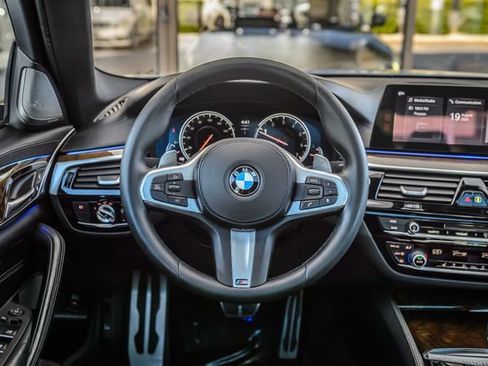 Used 2018 BMW 540i w/ M Sport Package RWD image 27