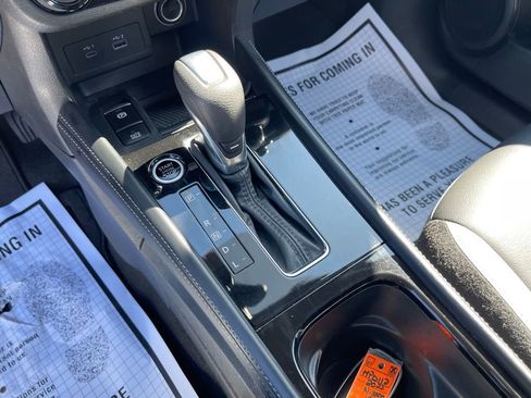 Used 2023 Nissan Kicks SR w/ SR Premium Package image 24