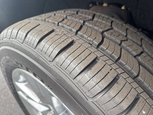 Used 2018 Chevrolet Silverado 1500 Custom w/ Custom Value Package image 15