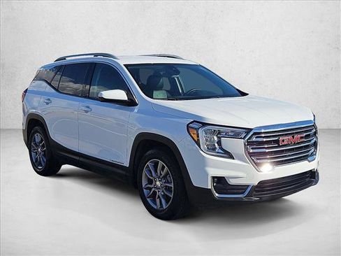Used 2024 GMC Terrain SLT FWD image 3
