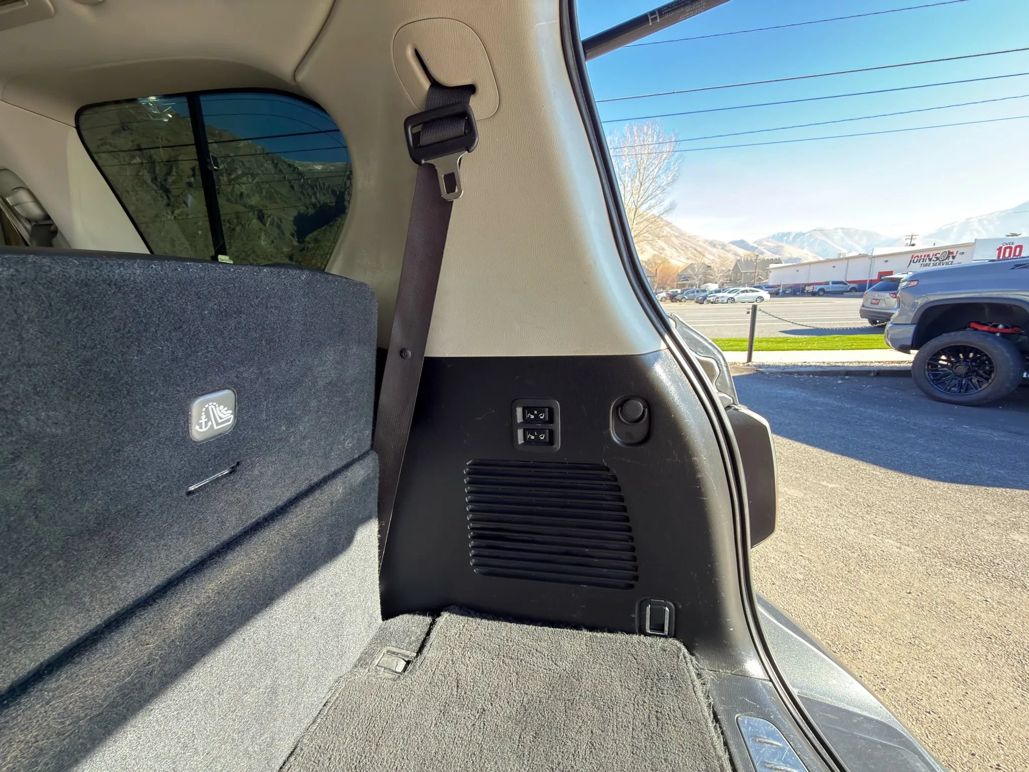 Used 2019 Nissan Armada Platinum w/ Captain's Chairs Package AWD/4WD image 14