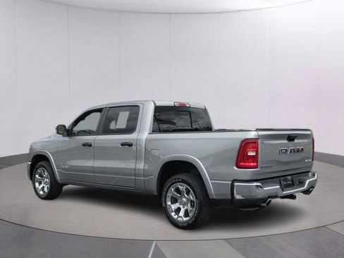 Used 2025 RAM 1500 Big Horn AWD/4WD image 7