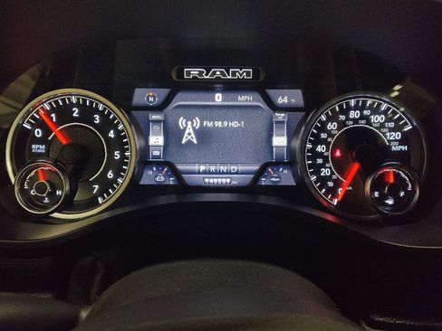 Used 2019 RAM 1500 Laramie AWD/4WD image 23