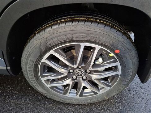 New 2026 Toyota Corolla Cross XLE image 6