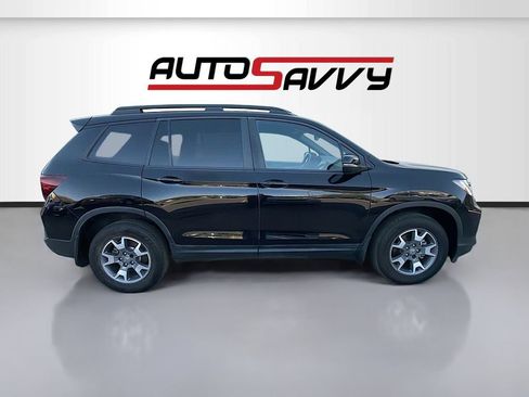 Used 2023 Honda Passport TrailSport image 8