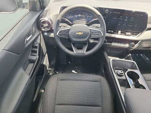 New 2026 Chevrolet Equinox LT FWD image 11