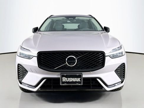 Certified 2026 Volvo XC60 B5 Plus w/ Climate Package PRO AWD/4WD image 2