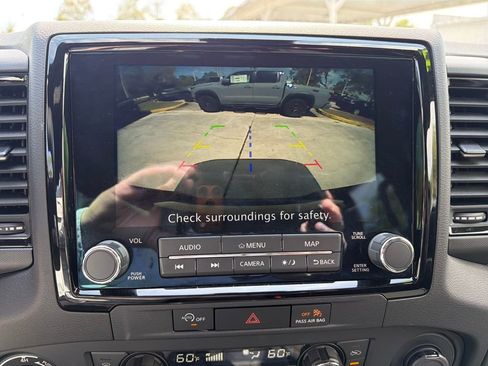 Used 2024 Nissan Frontier PRO-4X w/ Technology Package image 27