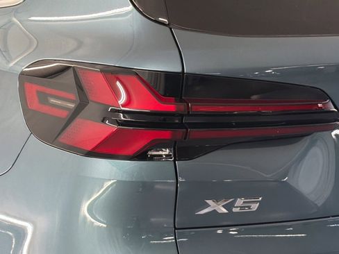 Used 2026 BMW X5 sDrive40i w/ Premium Package image 13