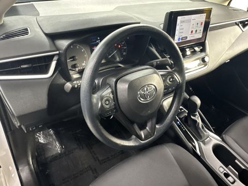 Used 2023 Toyota Corolla LE FWD image 13