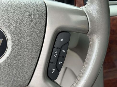 Used 2011 Chevrolet Tahoe LTZ AWD/4WD image 11