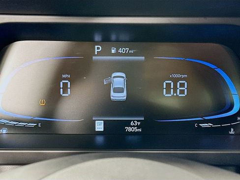 Certified 2025 Hyundai Elantra Sport image 12