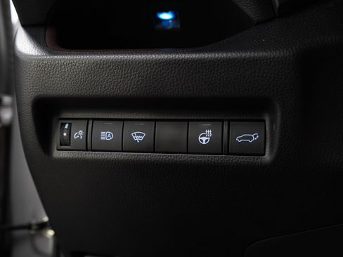 Used 2019 Toyota RAV4 Limited w/ Cold Weather Package AWD/4WD image 27