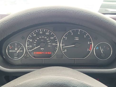 Used 2000 BMW Z3 2.5i RWD image 21