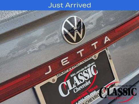 Used 2025 Volkswagen Jetta Sport FWD image 11