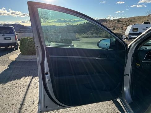 Used 2018 Hyundai Elantra SEL w/ Cargo Package image 18