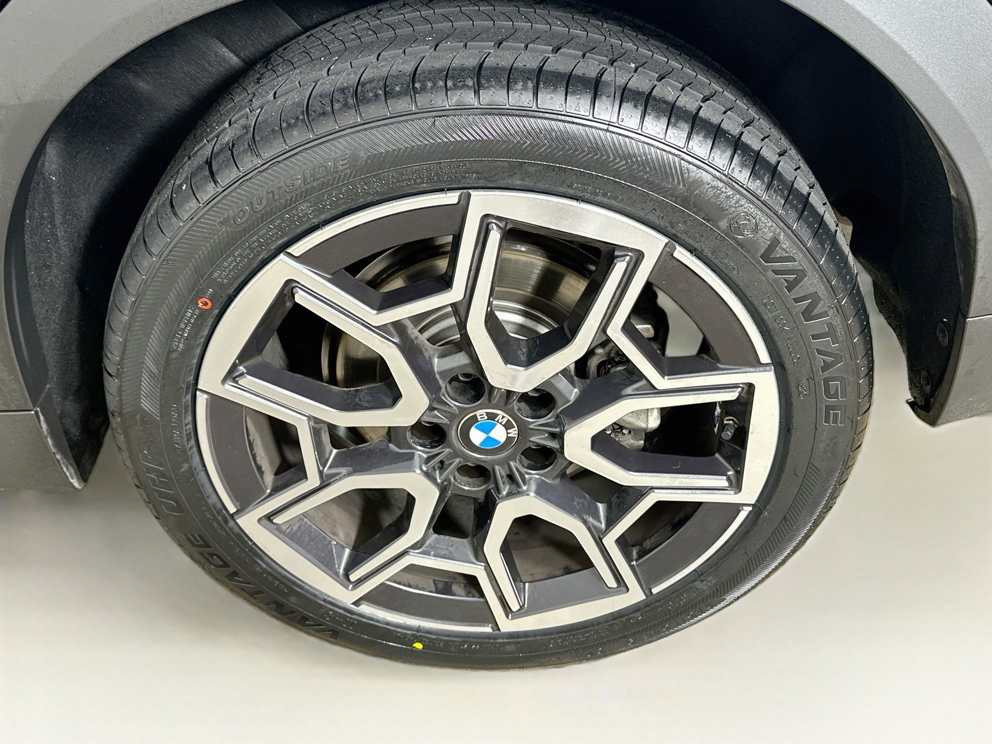 Used 2026 BMW X2 xDrive28i AWD/4WD image 11