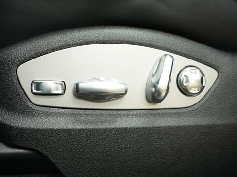New 2026 Porsche Macan Turbo AWD/4WD image 34