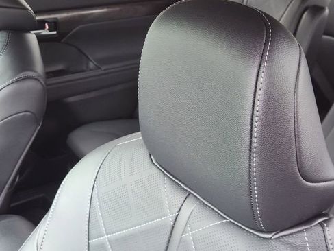 New 2026 Toyota Highlander Platinum AWD/4WD image 13