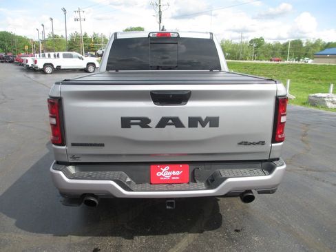Used 2025 RAM 1500 Big Horn AWD/4WD image 7