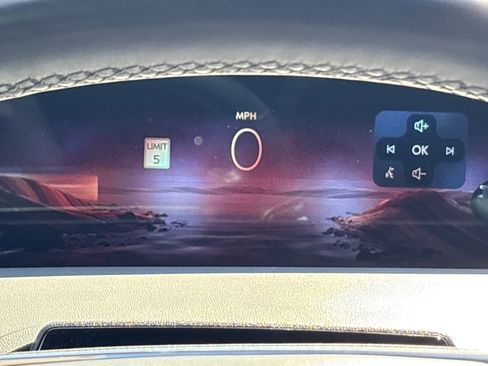 Used 2024 Lincoln Nautilus Reserve w/ Equipment Group 202A image 21